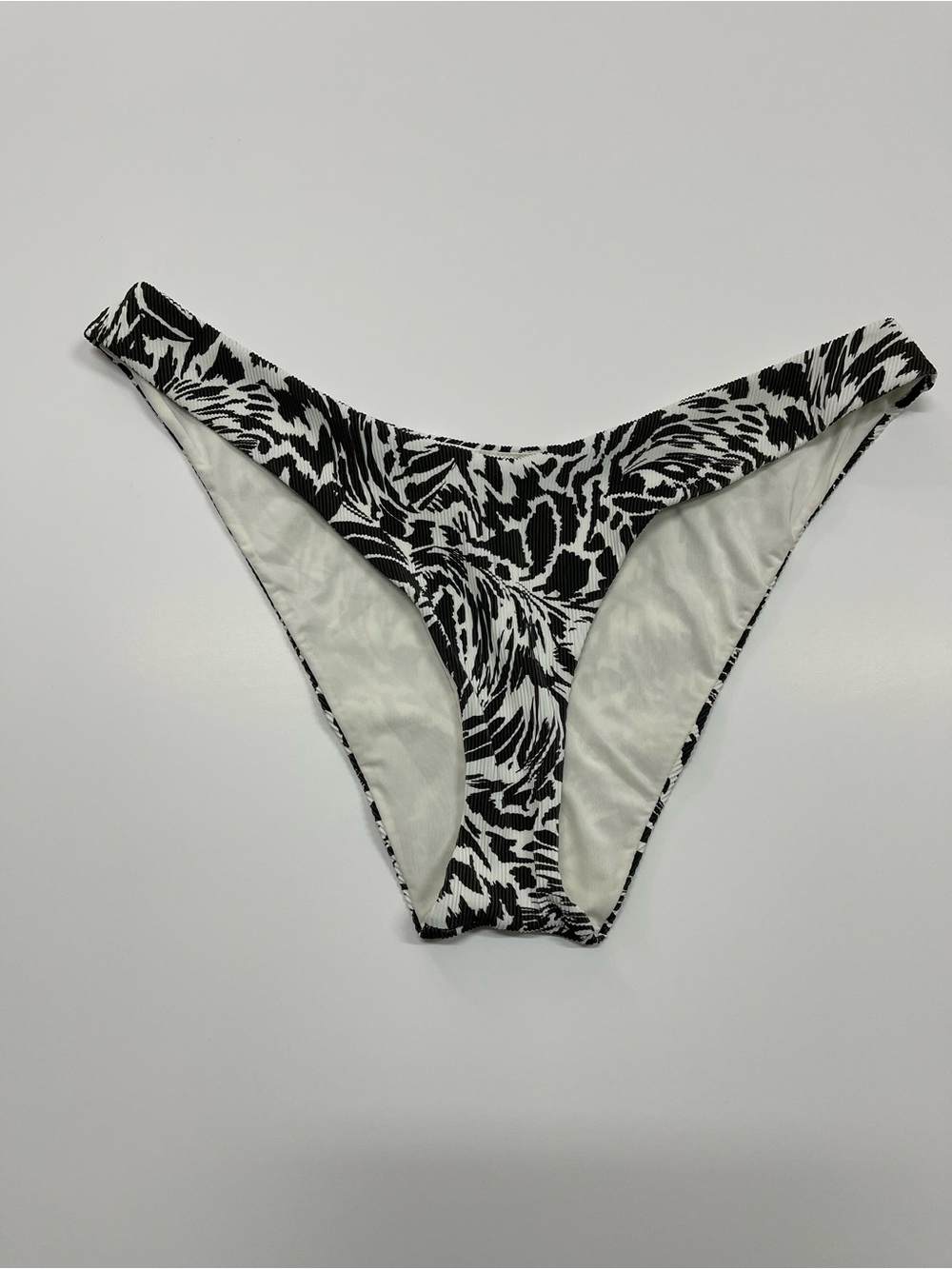 aerie Black and White Printed Bikini Bottom NWT Size XXL